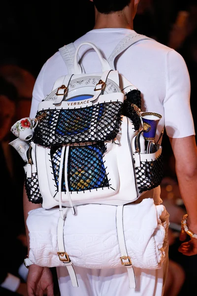 Look 34